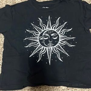 Black graphic t